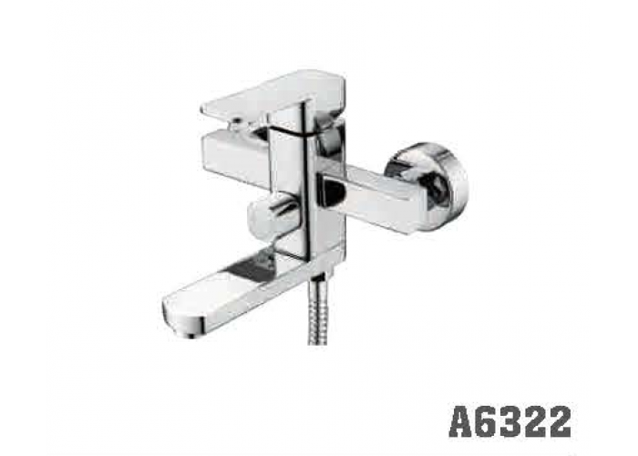 Смеситель для ванны Accoona 6322 35мм короткий нос
